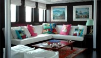 MATA MUA - The Main Saloon
